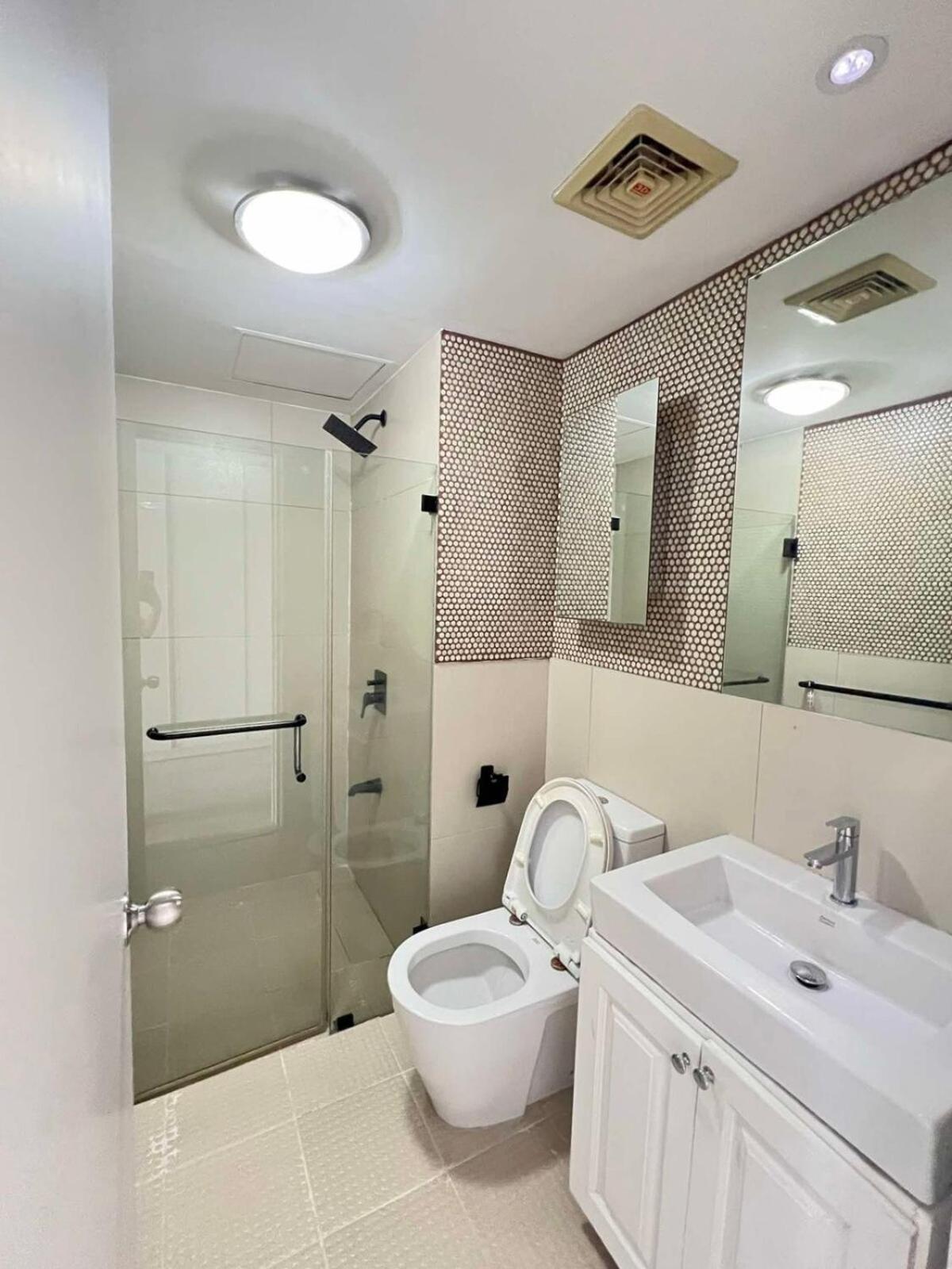 Modern With Stunning Views